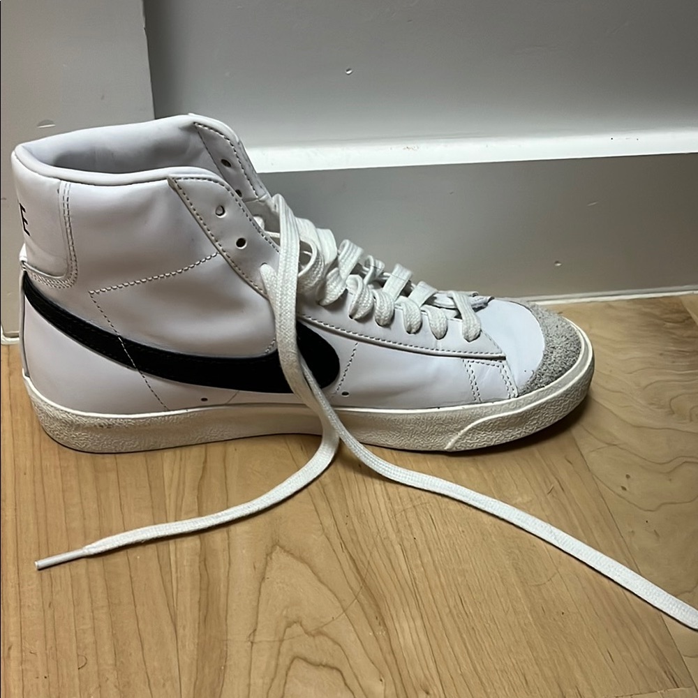 Nike Men's White and Black High-Top Sneakers